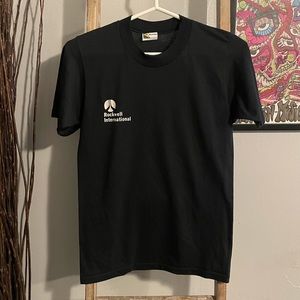Vintage 1990’s single stitch Rockwell Int. t-shirt. Good condition. Small